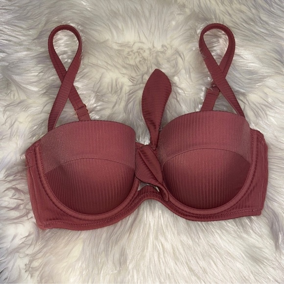 Shade & Shore Other - Shade & Shore Vacay Light Lift Ribbed Bikini Top